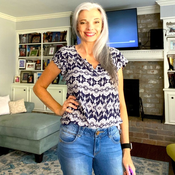 Ava Christine medium top - Picture 1 of 2